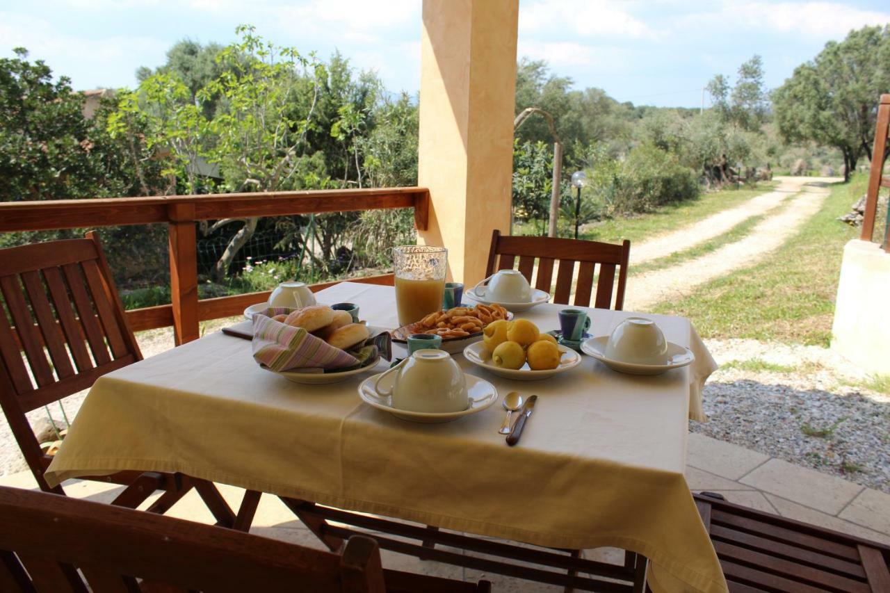 ドルガーリ Agriturismo Muristeneヴィラ エクステリア 写真
